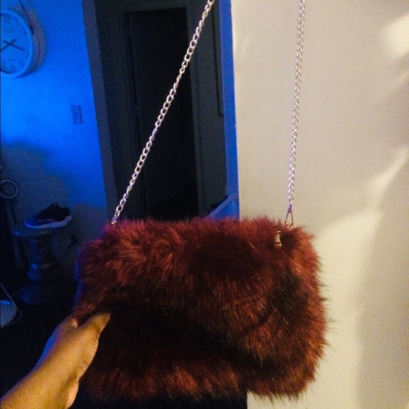 Red Burgundy handbag crossbody gold chain purse - Picture 7 of 11